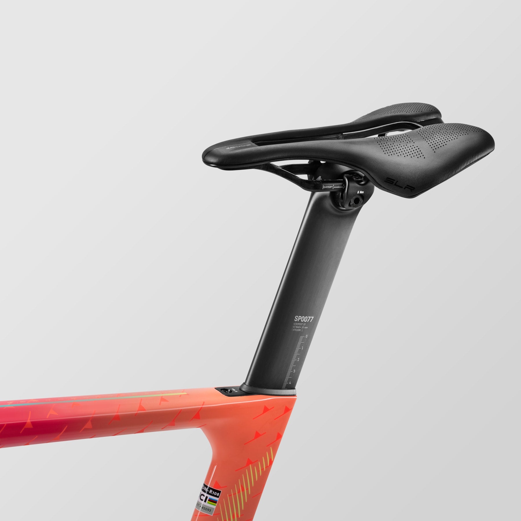 Aeroad CFR AXS – Outlet
