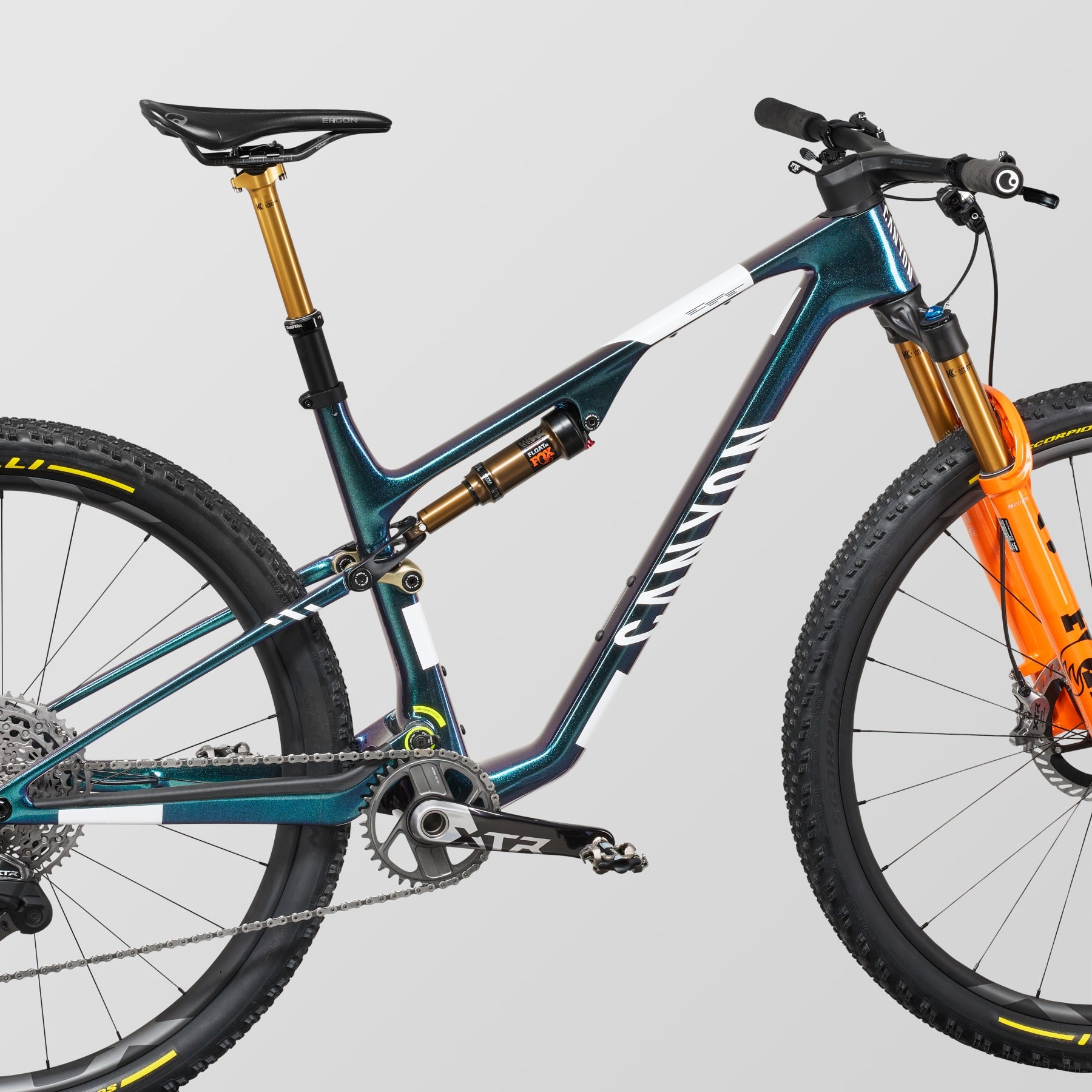 Lux World Cup CFR XTR Di2 – Outlet