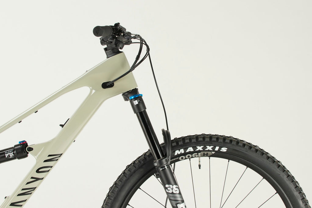 Spectral:ONfly CF 9 – Outlet