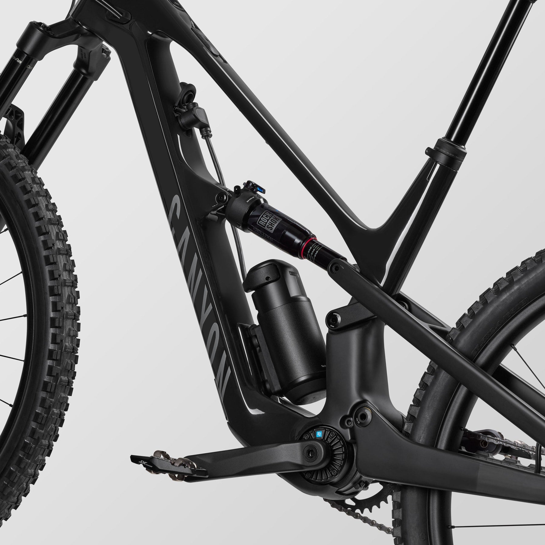 Spectral:ONfly CF 8 – Outlet