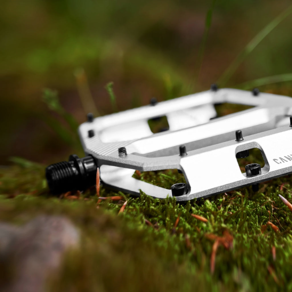 Canyon MTB Performance Flat Pedals – Outlet