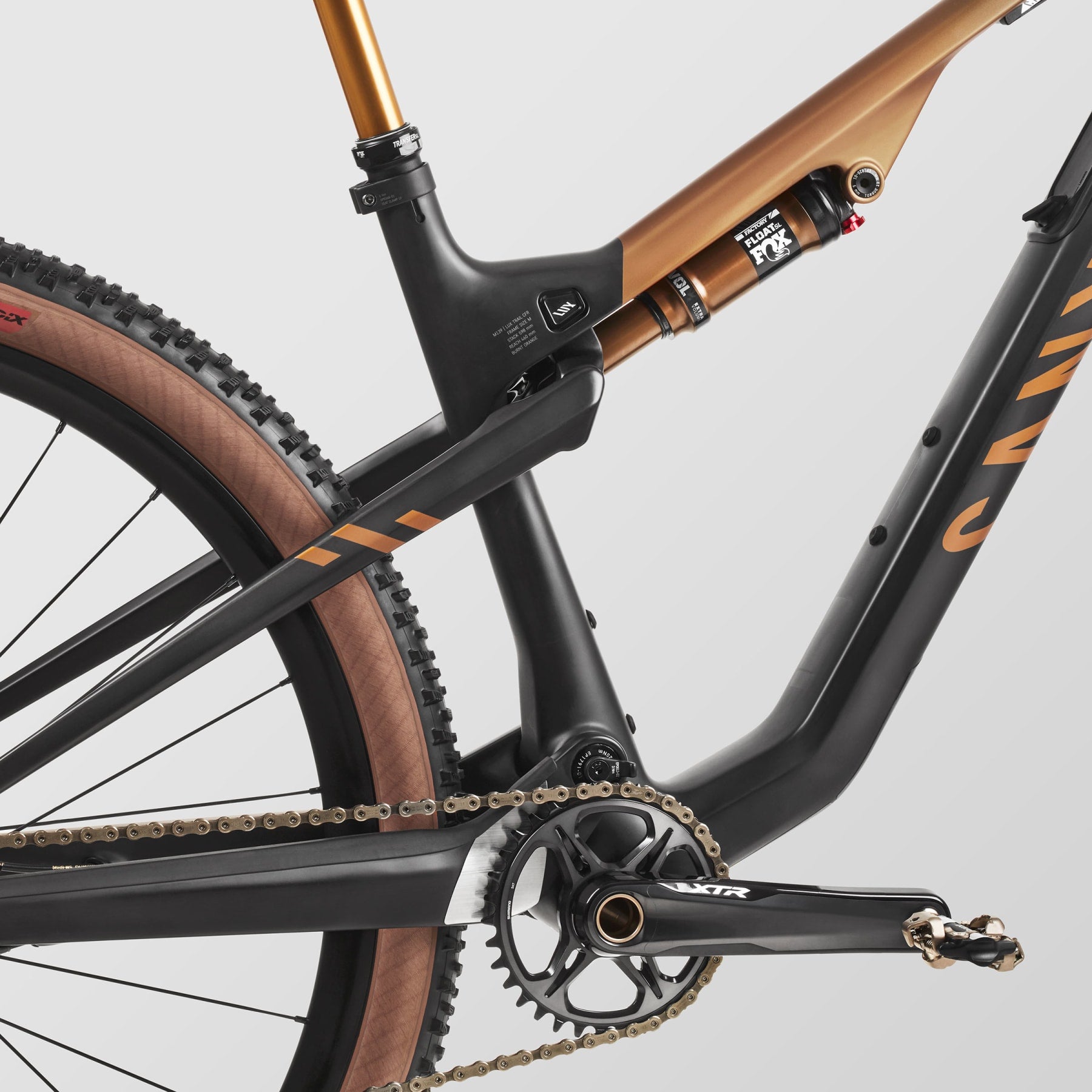 Lux Trail CFR – Outlet